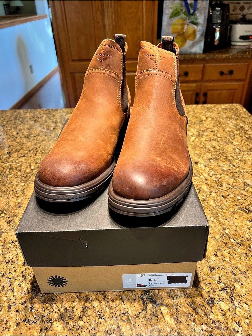 UGG Miltberry Chelsea Brown Leather Chelsea Boots US 10.5 Like New